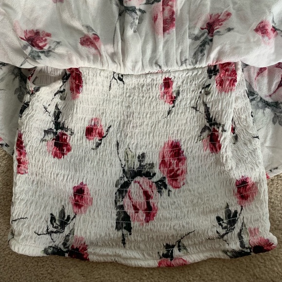 Kendall & Kylie Off the Shoulder Floral Crop Top - Picture 3 of 4